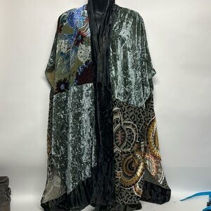 NWT Chico’s Animal Scroll Velvet Burnout Ruana Wrap OS
